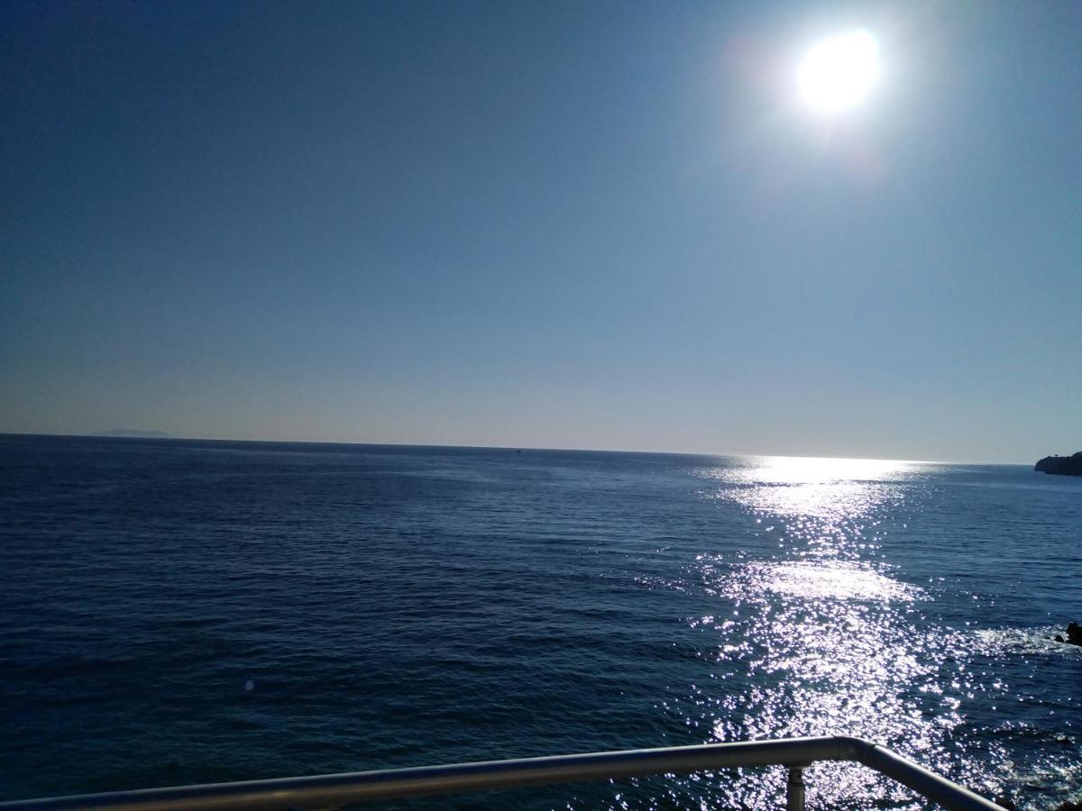 Magic Ionian Apartments & Rooms Himare Buitenkant foto