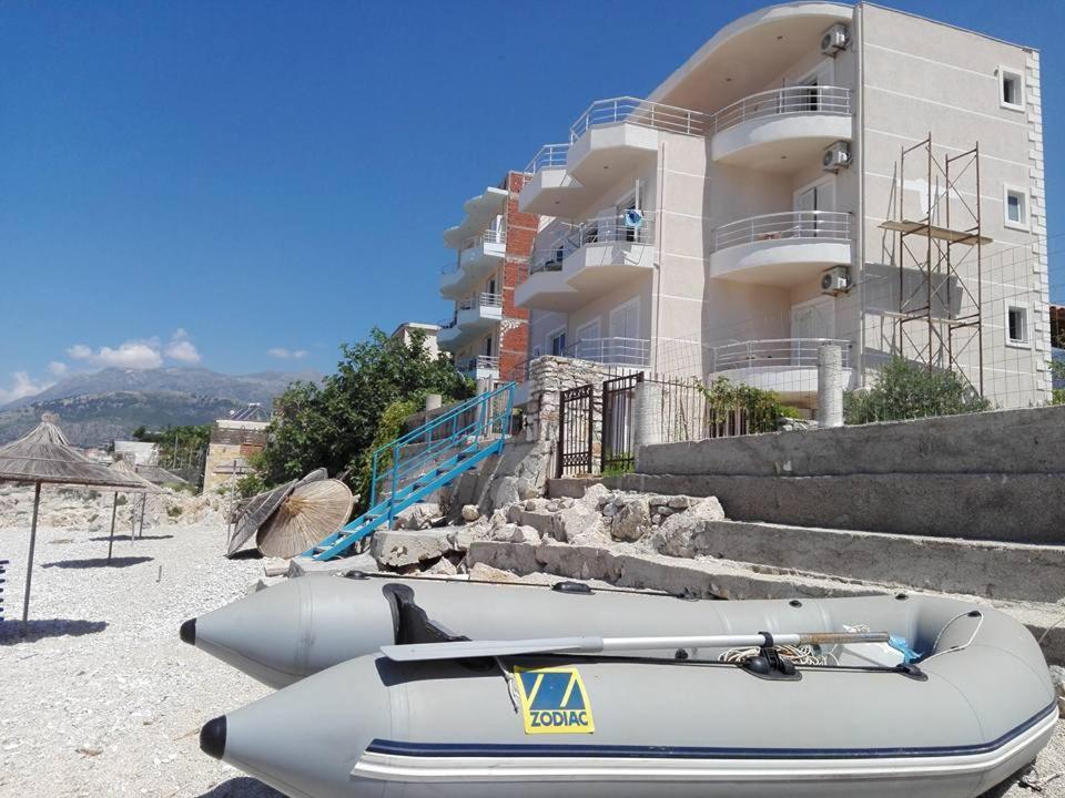 Magic Ionian Apartments & Rooms Himare Buitenkant foto