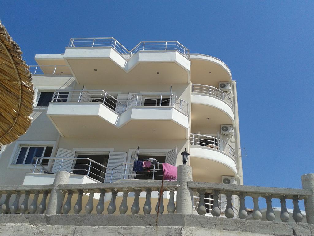 Magic Ionian Apartments & Rooms Himare Buitenkant foto
